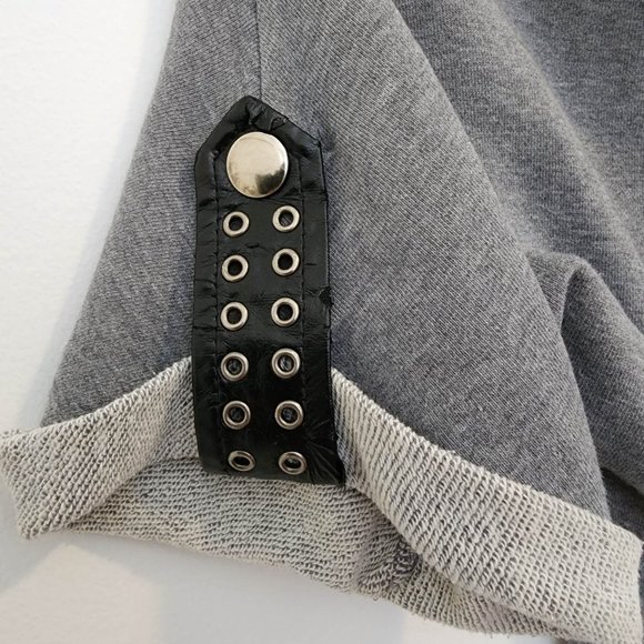 Twik-SIMONS: Cotton, grey, summer dress. Knee length dress , metal button sleeve - Picture 4 of 5